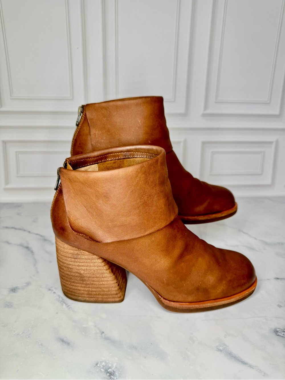Kork-Ease Seri Leather Booties Brown Cognac Block Heel 9.5 Fall Favorite! - Picture 5 of 12